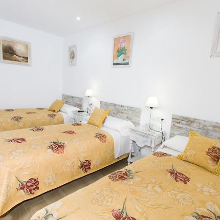 Hostal La Estrella Марбелья Екстер'єр фото