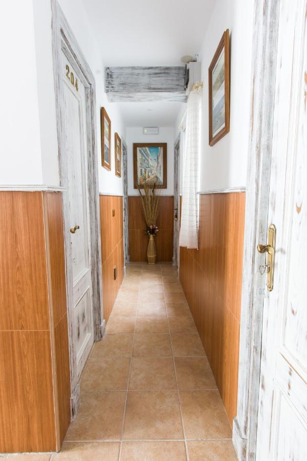 Hostal La Estrella Марбелья Екстер'єр фото
