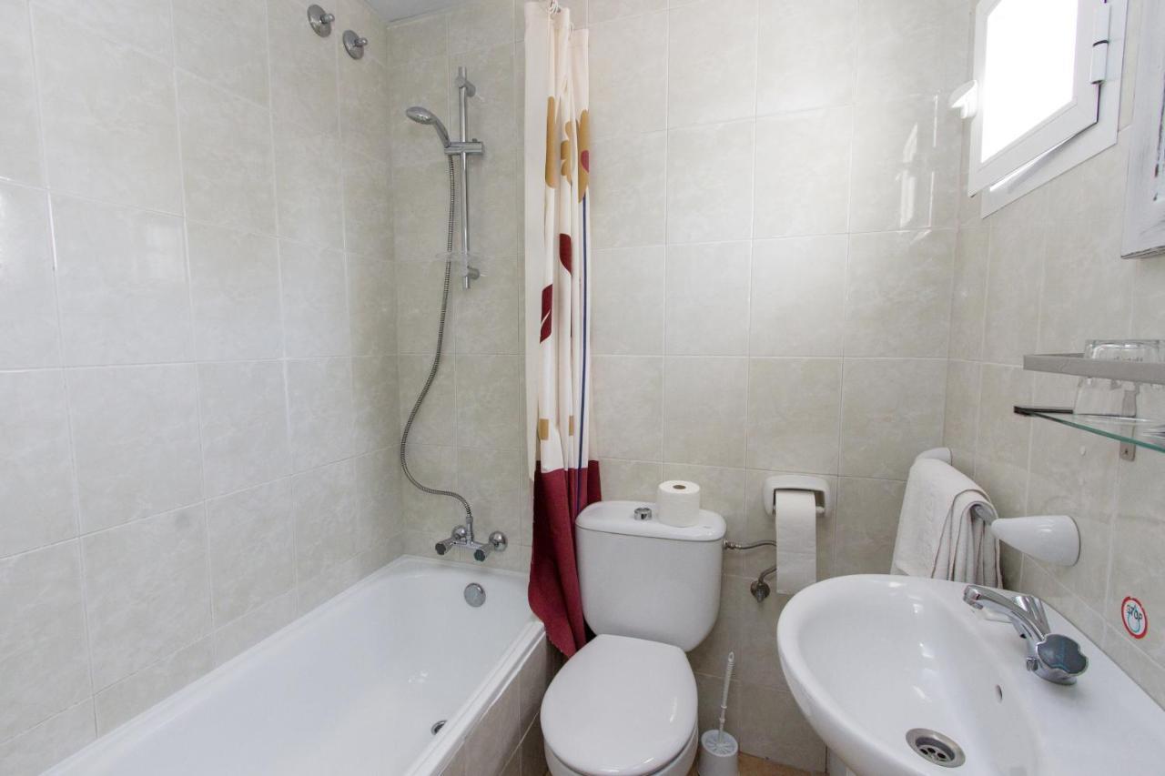 Hostal La Estrella Марбелья Екстер'єр фото